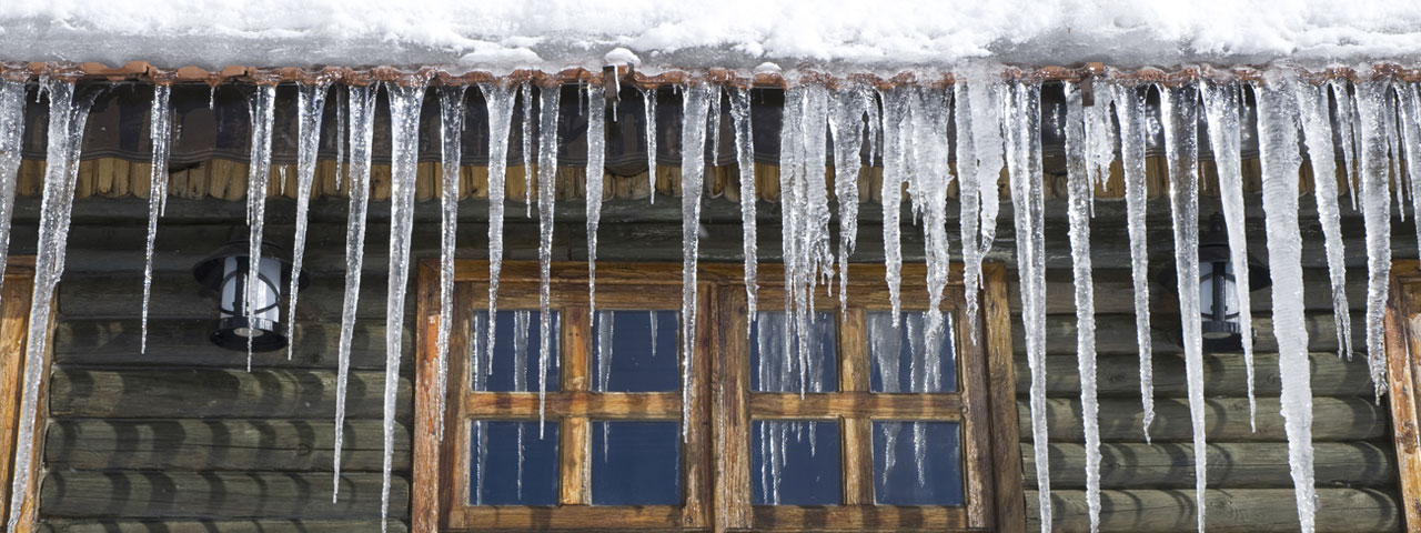 spray foam prevents ice dams by providing proper insulation in Kansas City attic spaces